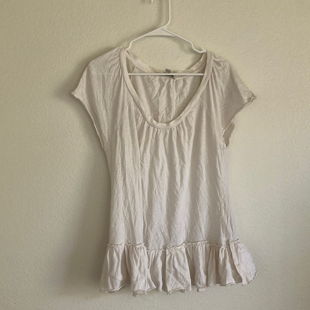 FINAL MARKDOWN Banana republic ruffled hem top large